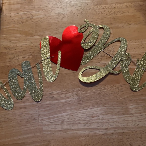 Special delivery with red heart baby girl - Picture 4 of 7